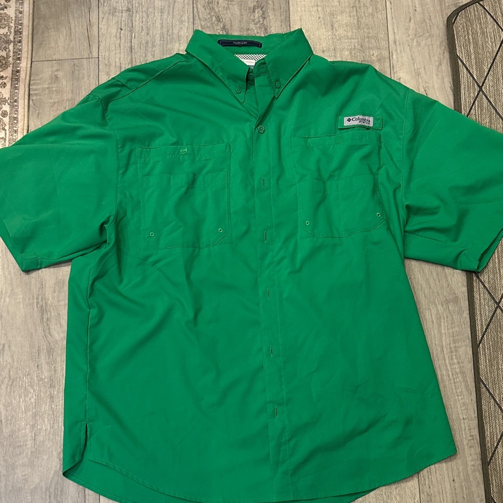 Columbia Men's Vibrant Green Button Down Shirt